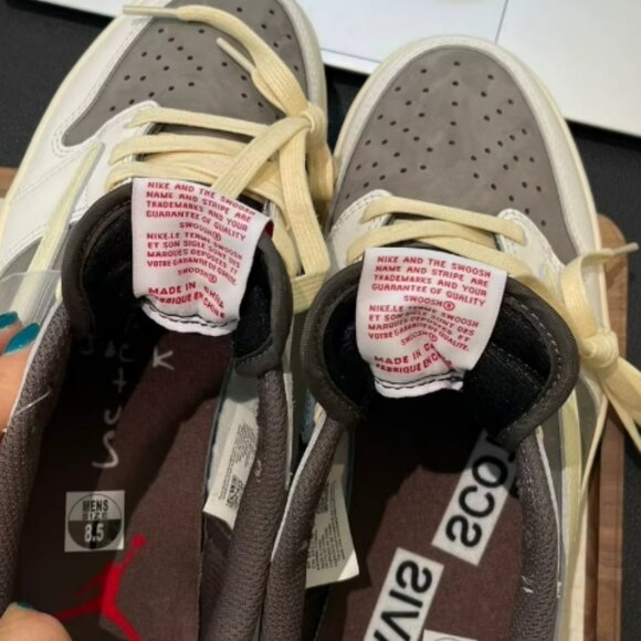 Jordan 1 Low OG x Travis Scott Reverse Mocha - Picture 6 of 9